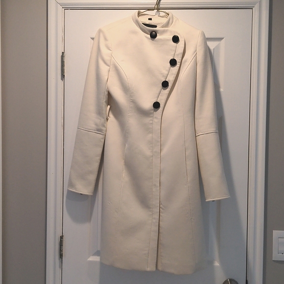 Rachel Zoe Jackets & Blazers - Rachel Zoe cream coat with black buttons